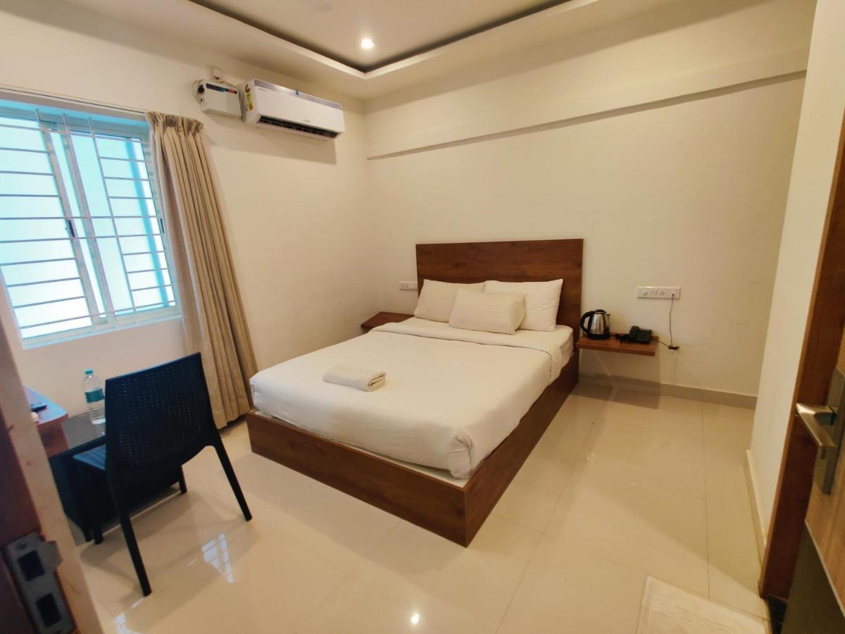 Hotel Airport City Dod Jala 外观 照片