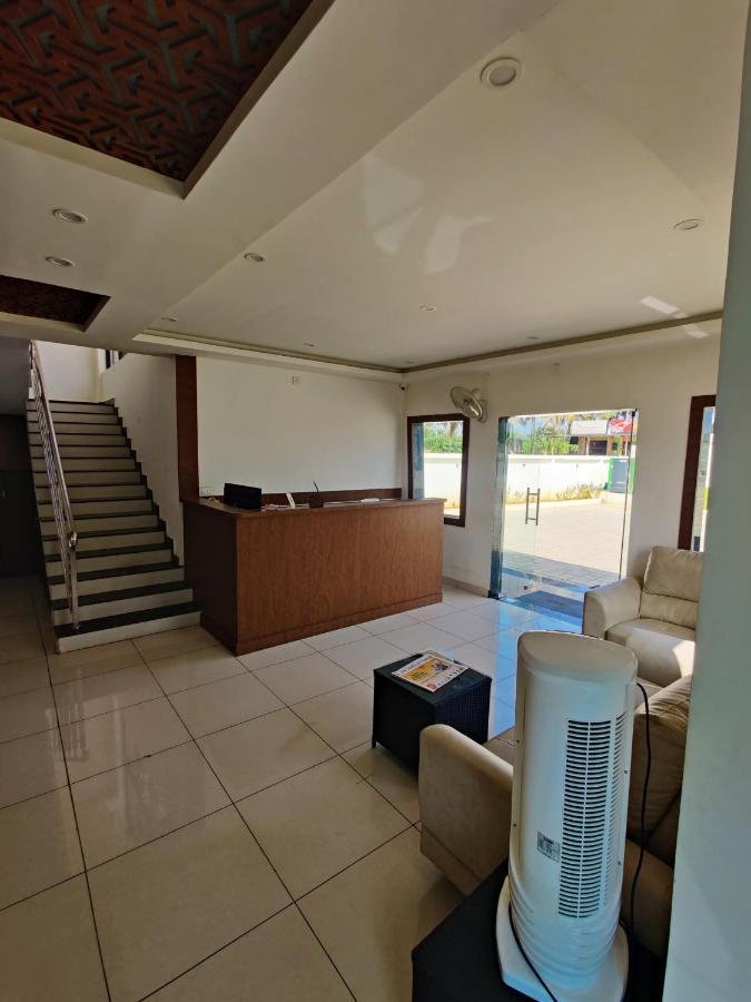 Hotel Airport City Dod Jala 外观 照片