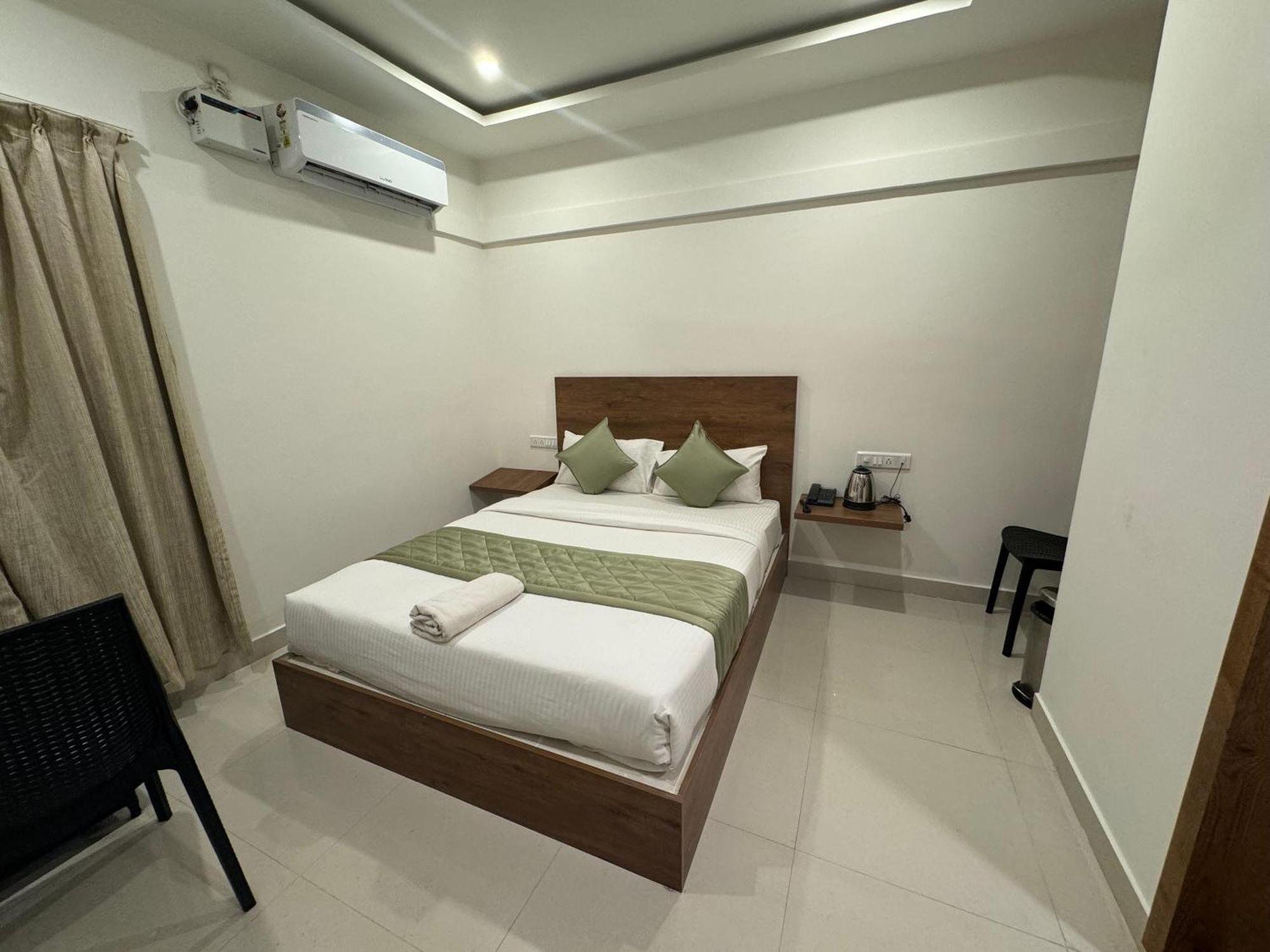 Hotel Airport City Dod Jala 外观 照片