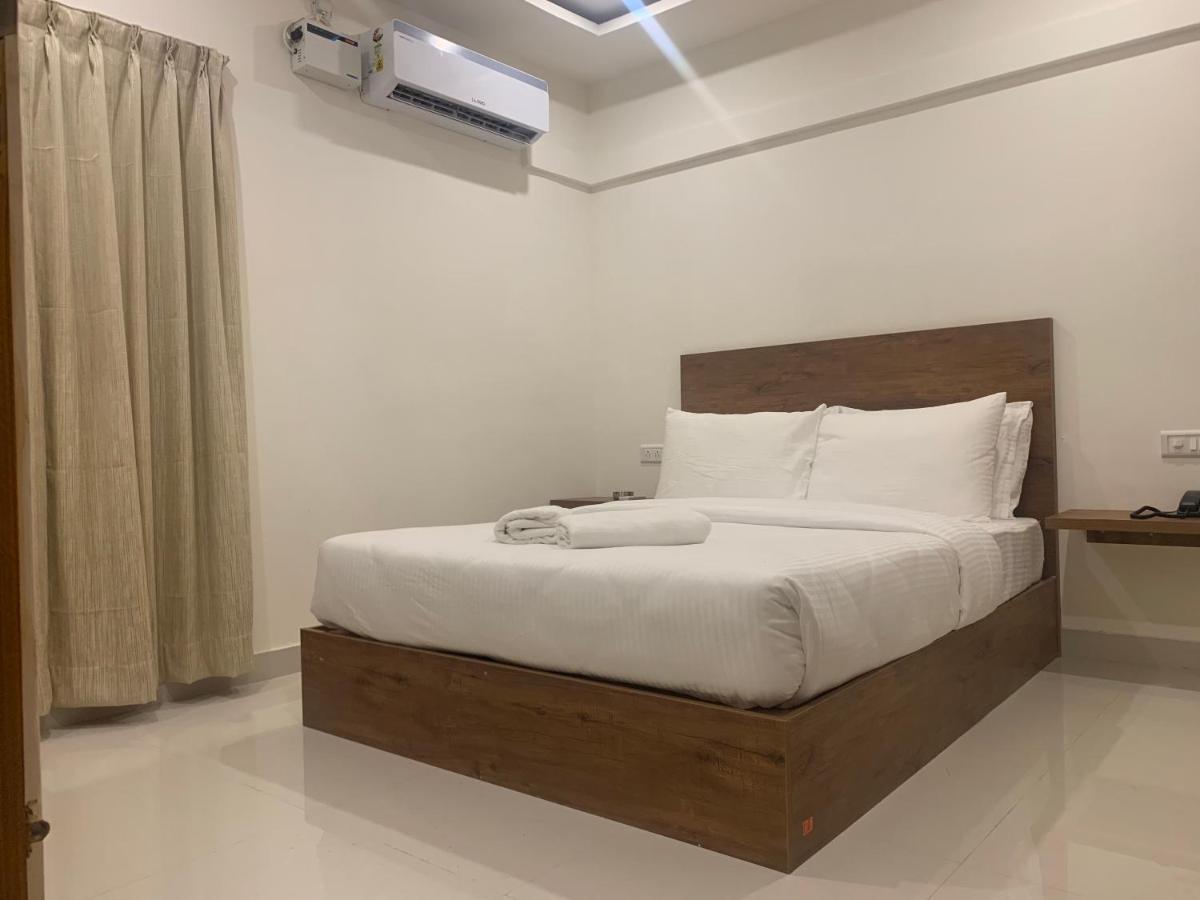 Hotel Airport City Dod Jala 外观 照片